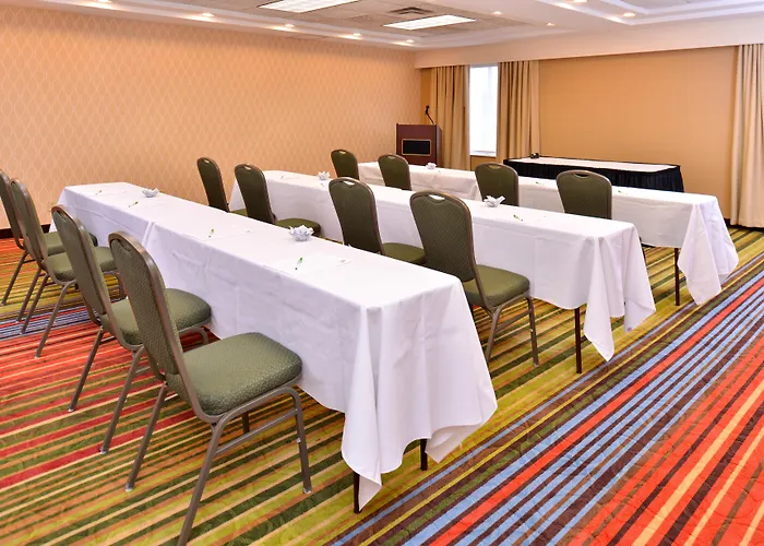 Holiday Inn & Suites Overland Park-Conv Ctr By Ihg