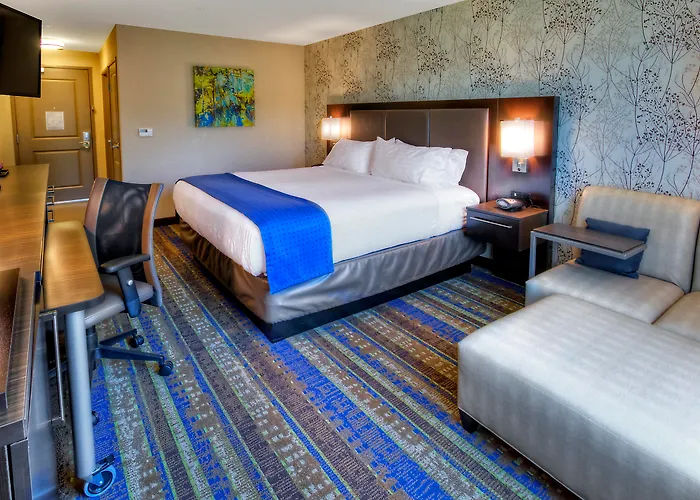 Holiday Inn & Suites Tupelo North By Ihg