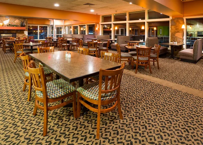 Holiday Inn Detroit Lakes - Lakefront By Ihg