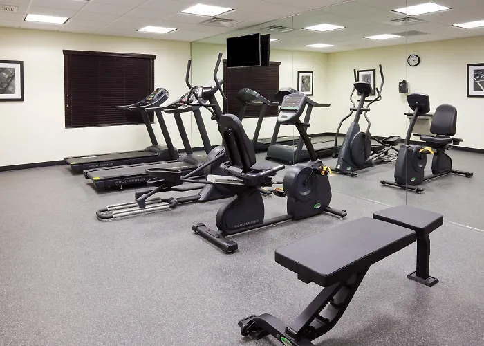 Holiday Inn Express & Suites Davenport, An Ihg Hotel