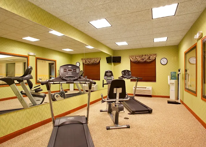 Holiday Inn Express Hotel & Suites Goshen By Ihg