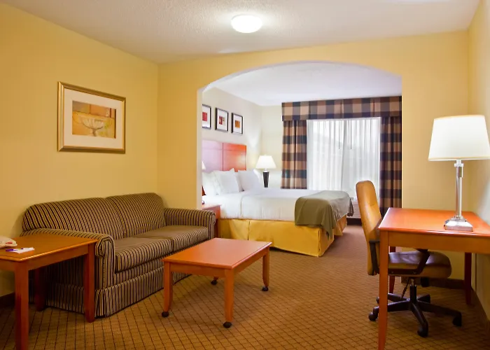 Holiday Inn Express Hotel & Suites Goshen By Ihg