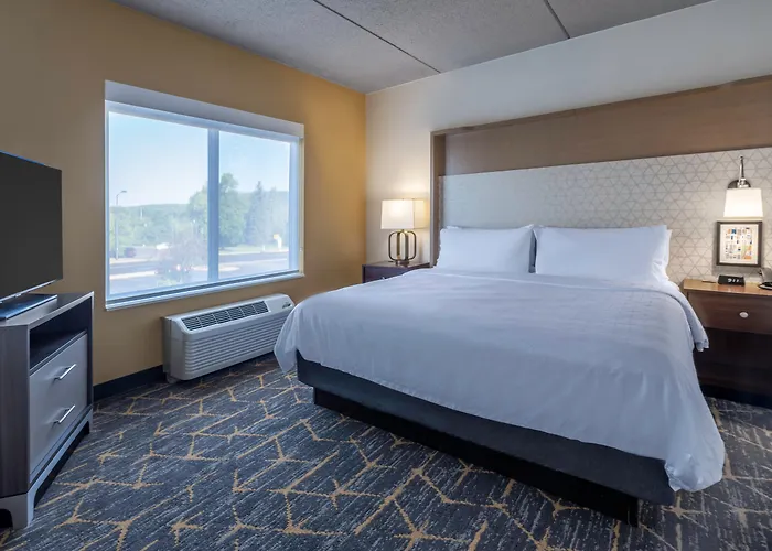 Holiday Inn & Suites Wausau-Rothschild By Ihg