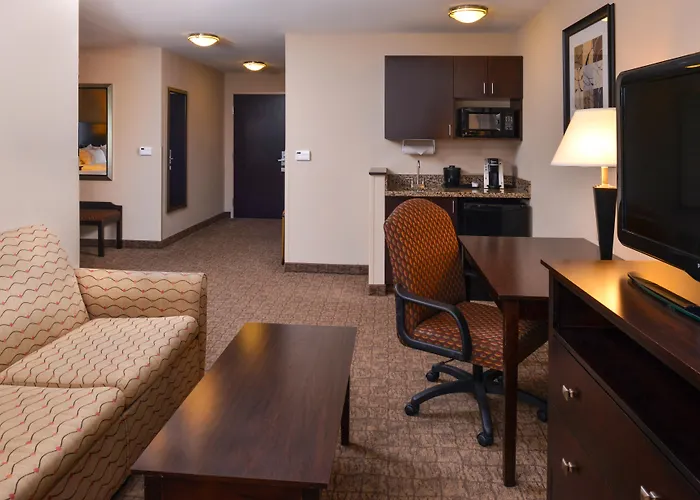 Holiday Inn Express & Suites Bridgeport By Ihg