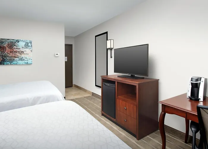 Holiday Inn Express Boston North-Woburn By Ihg