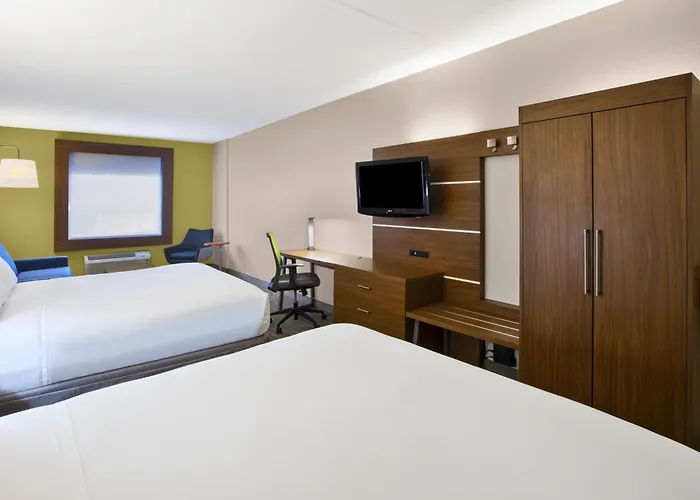 Holiday Inn Express Hotel & Suites Manchester Conference Center By Ihg