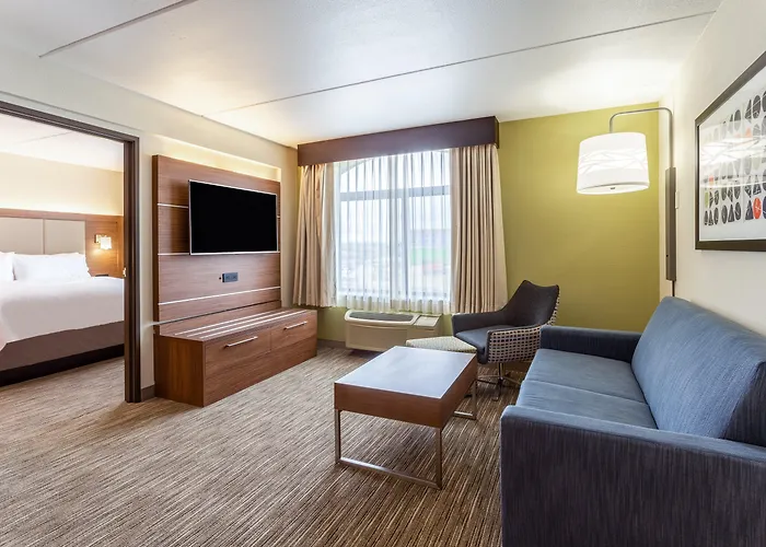 Holiday Inn Express & Suites