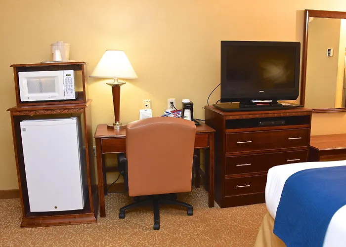 Holiday Inn Express & Suites St Louis West - Fenton By Ihg
