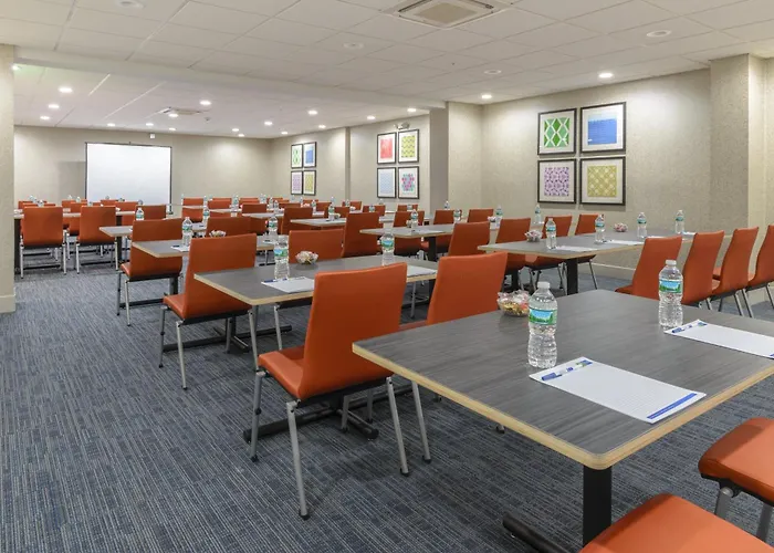 Holiday Inn Express Southington By Ihg