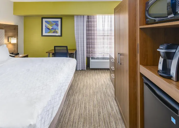 Holiday Inn Express Southington By Ihg