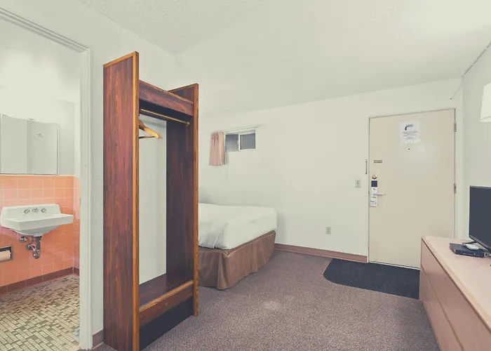 Stardust Motel Wallace