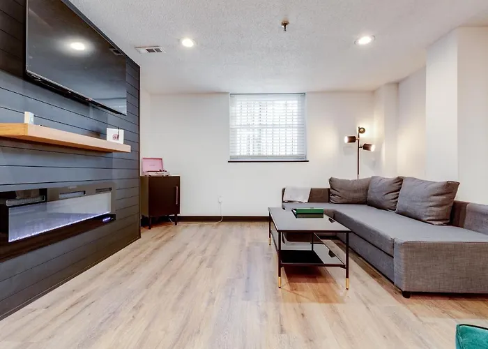 Entire Condo In Downtown Winston
