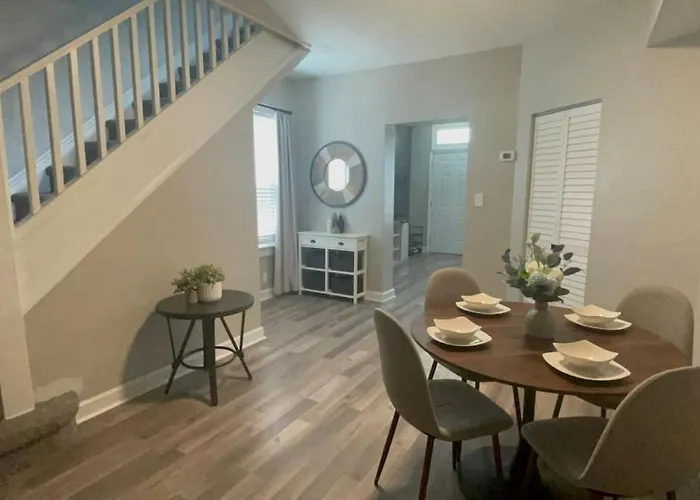 Cozy Portsmouth Retreat 2Br 1Ba
