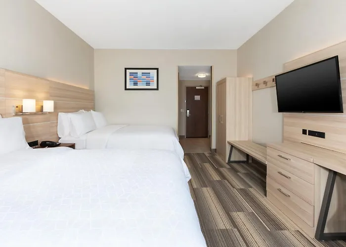 Holiday Inn Express & Suites - Grand Rapids Airport - South By Ihg
