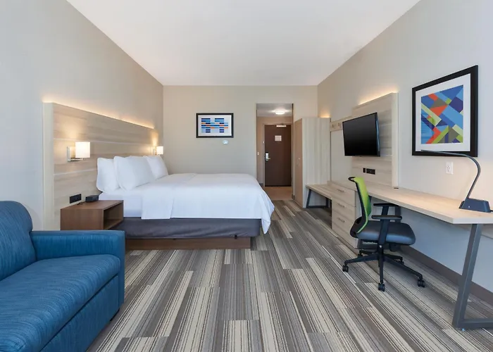 Holiday Inn Express & Suites - Grand Rapids Airport - South By Ihg