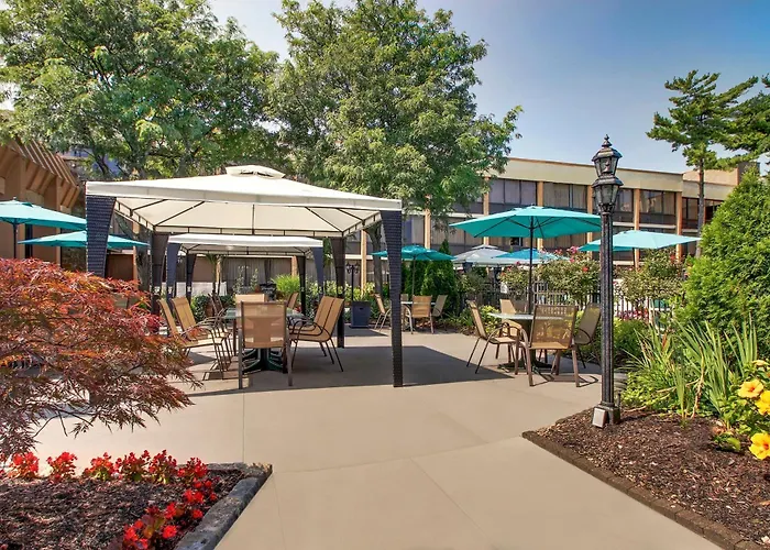Holiday Inn Westbury-Long Island By Ihg