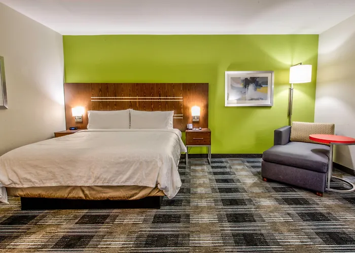 Holiday Inn Express & Suites Dallas Nw - Farmers Branch By Ihg