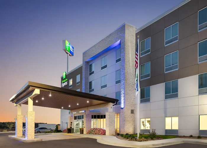 Holiday Inn Express Calhoun South By Ihg