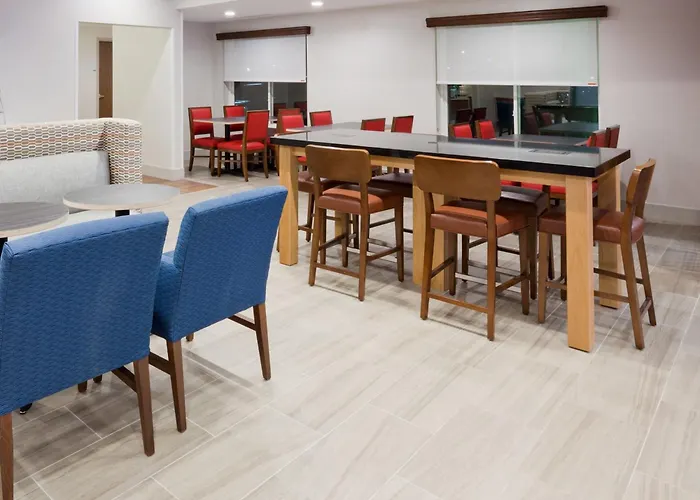Holiday Inn Express & Suites - Dickinson By Ihg