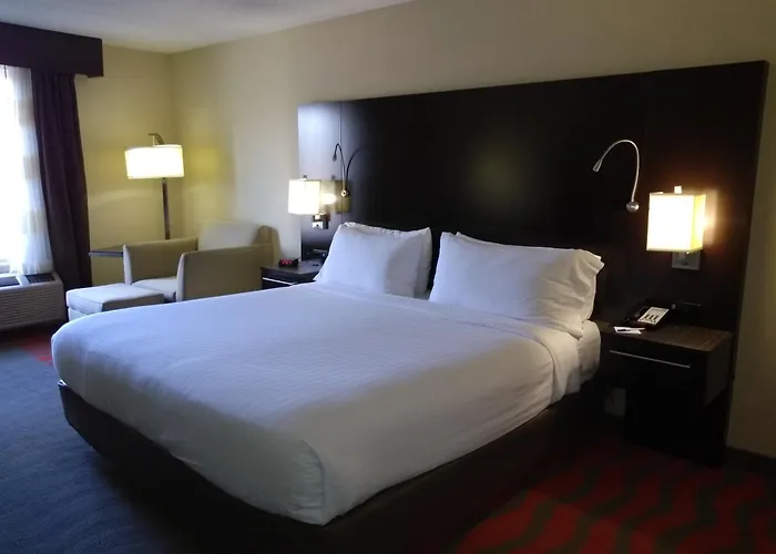 Holiday Inn Express Hotel & Suites Waterford By Ihg