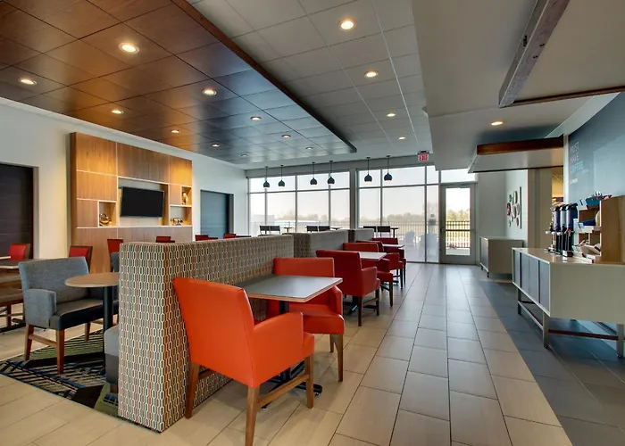 Holiday Inn Express & Suites Findlay North By Ihg