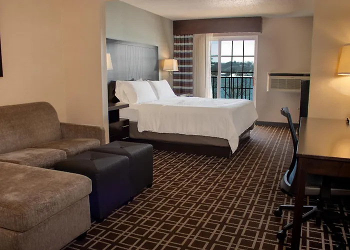 Holiday Inn Express Le Claire Riverfront-Davenport By Ihg