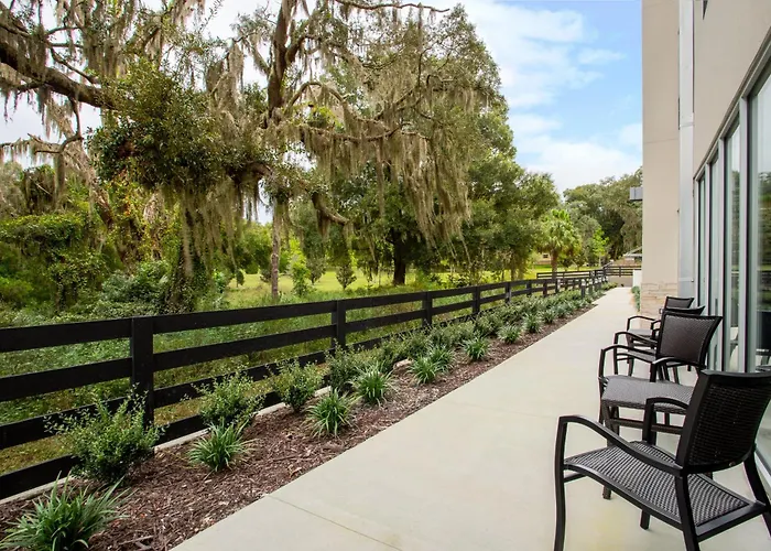 Holiday Inn Express & Suites - Deland South By Ihg