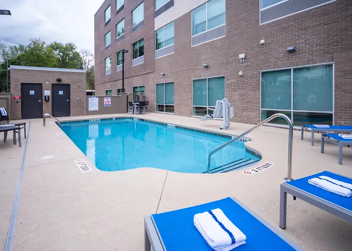 Holiday Inn Express & Suites Brevard A City Center By Ihg