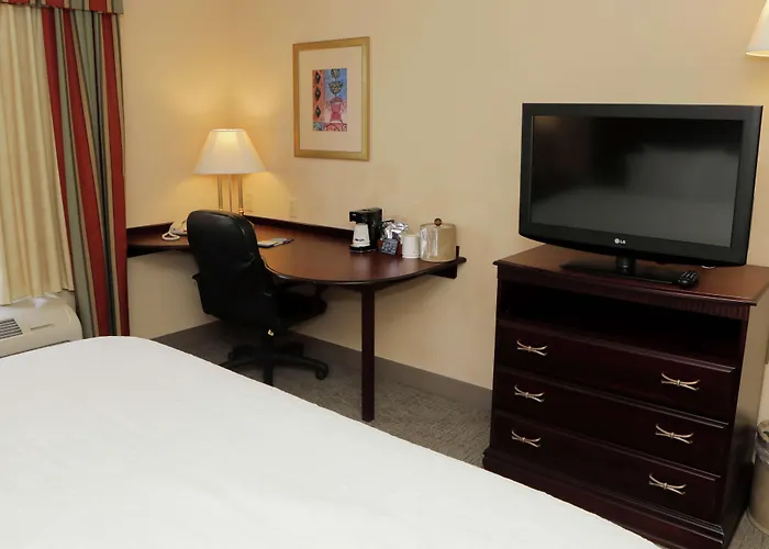 Hampton Inn By Hilton Clinton