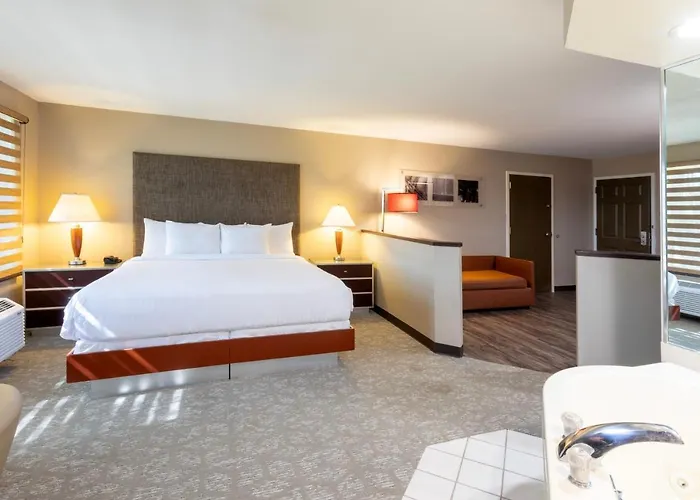 Grandstay Hotel & Suites