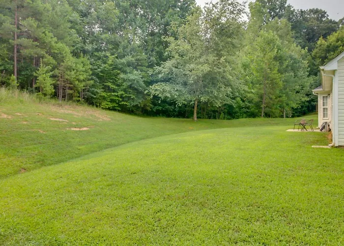 Cozy North Carolina Abode - Minutes From Downtown!