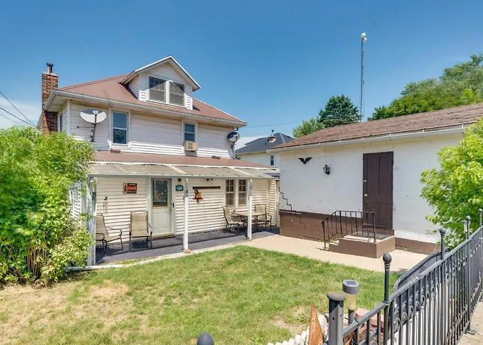 Cozy Iowa Getaway W/ Patio & Fenced-In Yard!