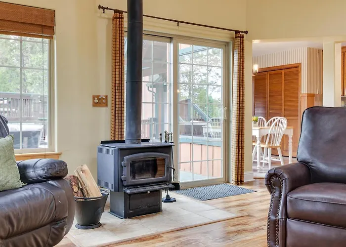 Mi-Wuk Village Vacation Rental W/ Multi-Level Deck