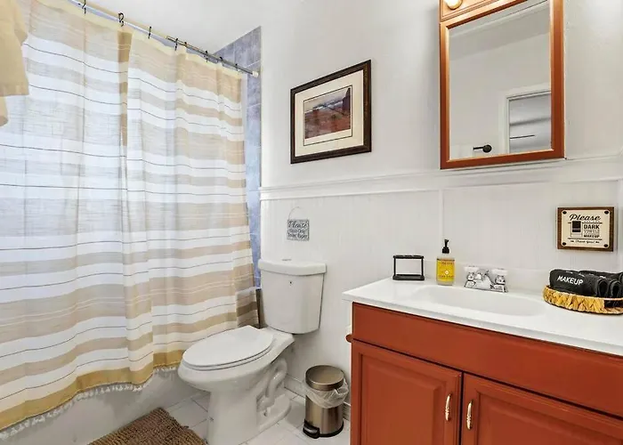 Newly Remodeled Pet Friendly Strawberry Cabin