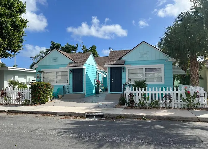 Steps To Beach & Downtown! Spacious Beach Bungalow #2