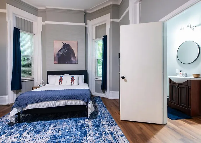 Suite Near Downtown Louisville, Ky - Suite II