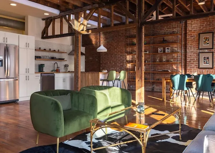 Stunning Loft In The Heart Of Otr