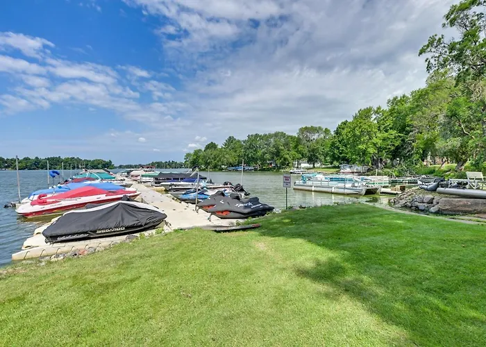Cozy Lake Wissota Escape W/ Community Dock!