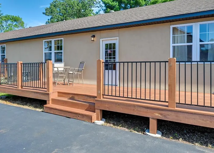 Cozy Lake Wissota Escape W/ Community Dock!