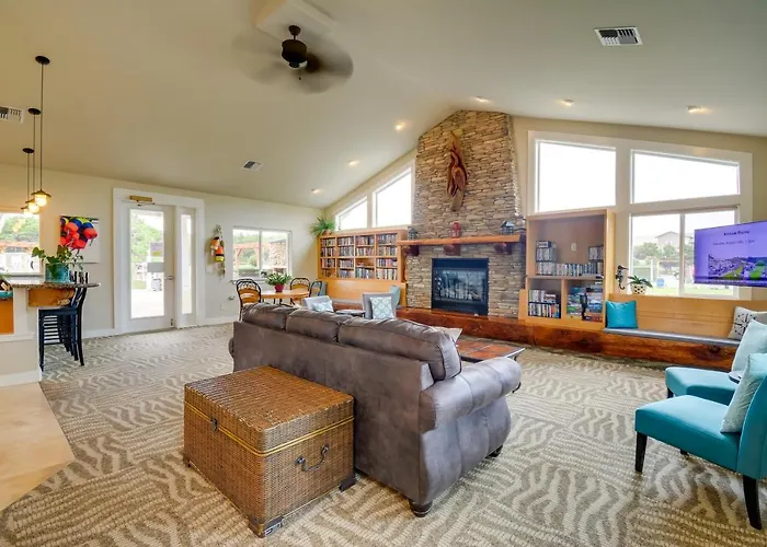 Walk To Beach: 'Panoramic Splendor' Westport Condo