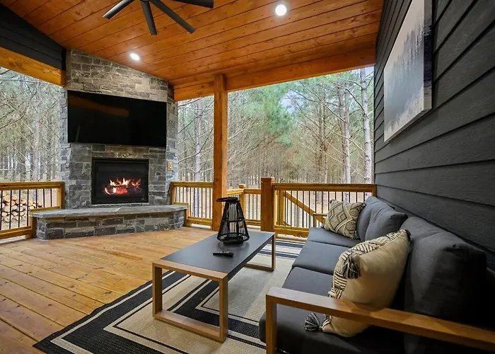 The Ember House - Luxury Honeymoon Cabin