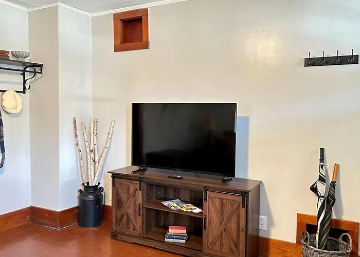 3 Beds In Gorham Direct Trail Access