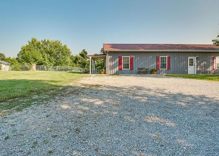 Kentucky Retreat Near Williamstown Lake!