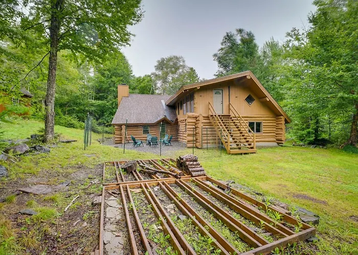 Secluded Greenville Cabin: Walk To Moosehead Lake!