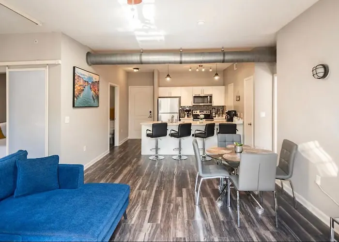 Charming 1,100 Sq Ft Apartment Near To The Shops At Legacy
