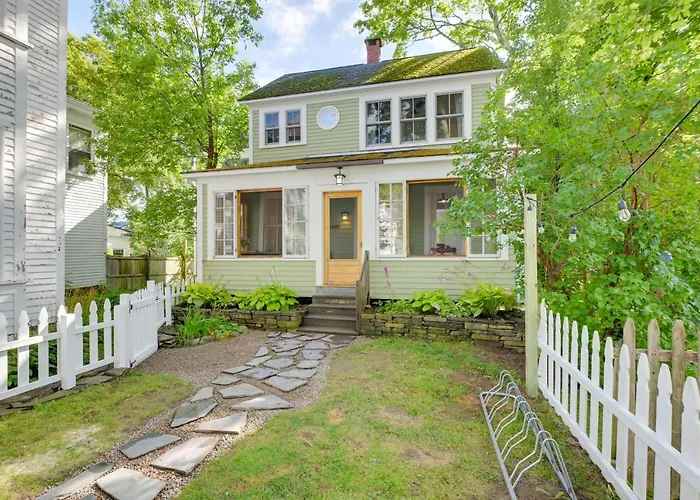 Downtown Bar Harbor Rental Home ~ 1 Mi To Acadia!