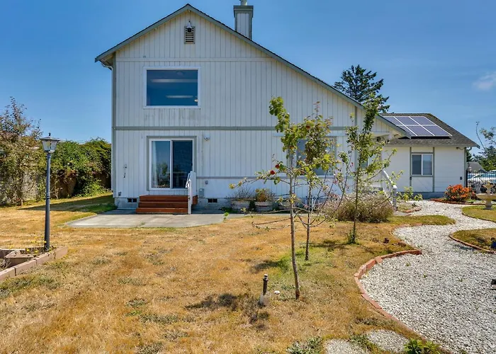 Seaside Eureka Vacation Rental W/ Bay Views!