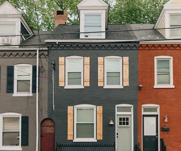 Quaint Boho Home In Lancaster City