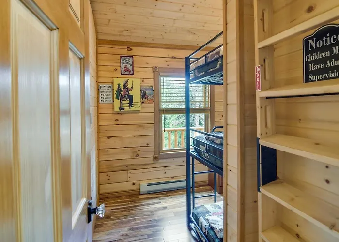 Private Hot Tub & Pond: Conifer Log Cabin
