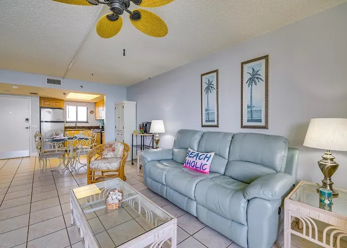 Pool & Beach Access: Waterfront Hudson Condo!